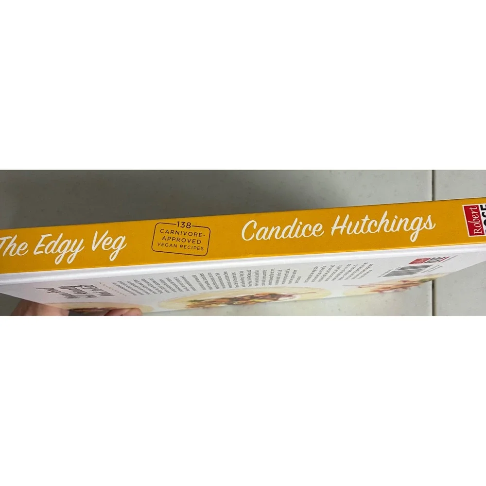 The Edgy Veg 138‎ Carnivore-Approved Vegan Recipes Candice Hutchings Hardcover